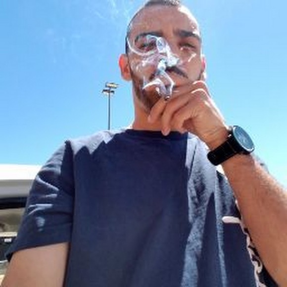 Meet your Posher, Cesar - Picture 1 of 1